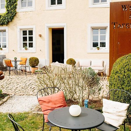 Wein- & Tafelhaus Hotel Trittenheim Bagian luar foto
